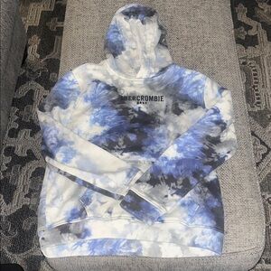 Abercrombie & Fitch Men's Blue and White Tie-Dye Sweater